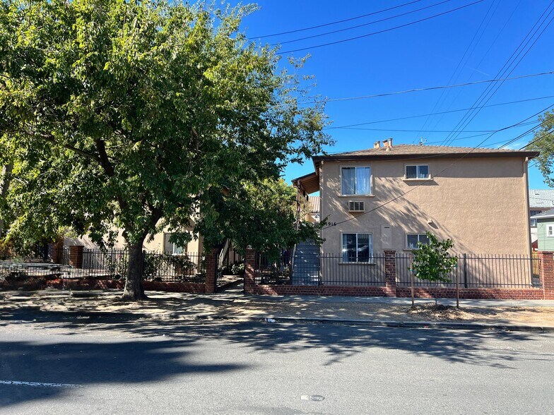 Building Photo - 1916-1918 7th St