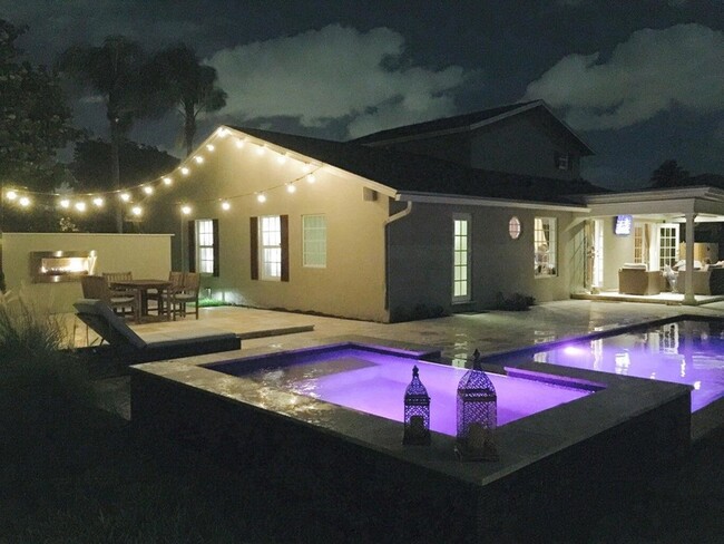 Building Photo - 4610 Pine Tree Dr