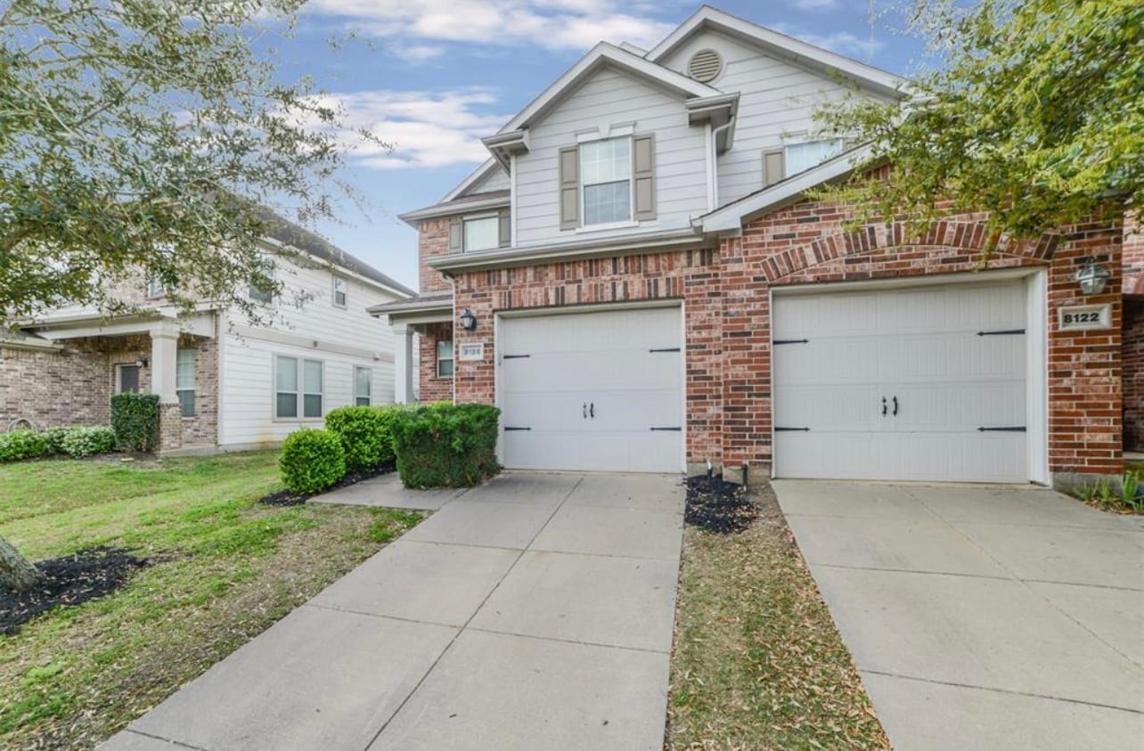 Front Yard - 8126 Montague Manor Ln