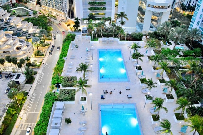 Building Photo - 951 Brickell Ave