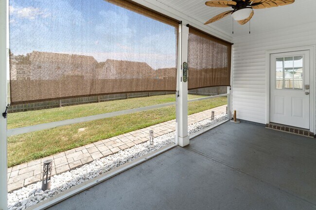 Building Photo - Spacious 5-Bedroom Home in The Palms at New Hampstead with Office & Screened Porch