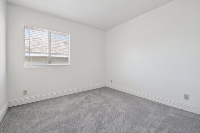 Building Photo - 3283 Braemar Ln