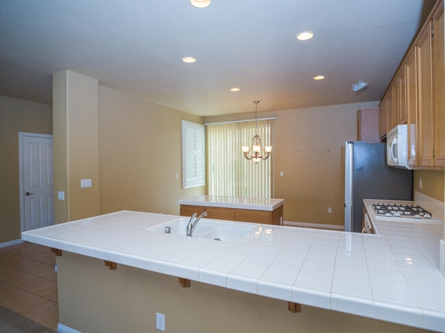 Building Photo - 42222 Revere St