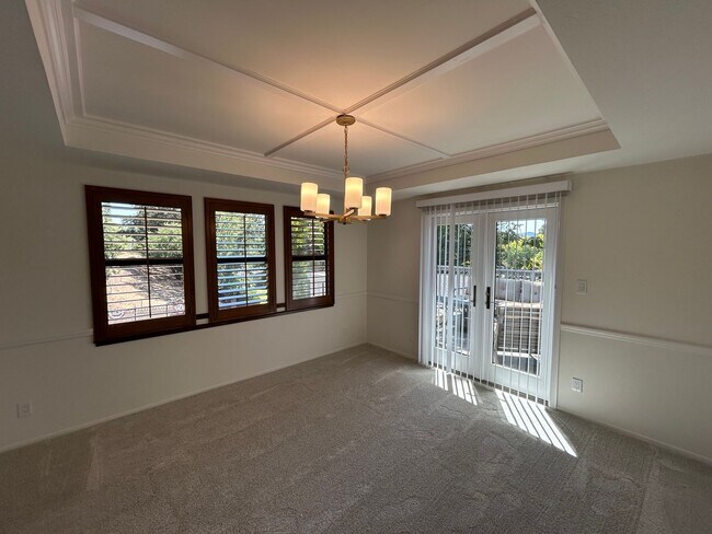 Building Photo - Must See Spacious Alamo 4BR Home with Remo...