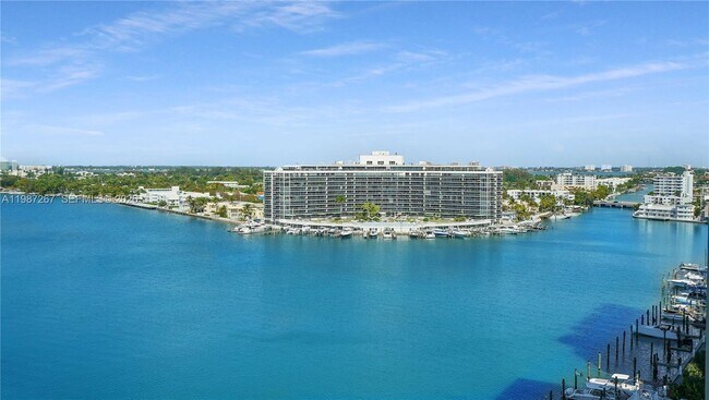 Building Photo - 6770 Indian Creek Dr