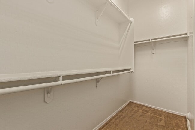 Building Photo - 3 Bedroom with Den in Chandler