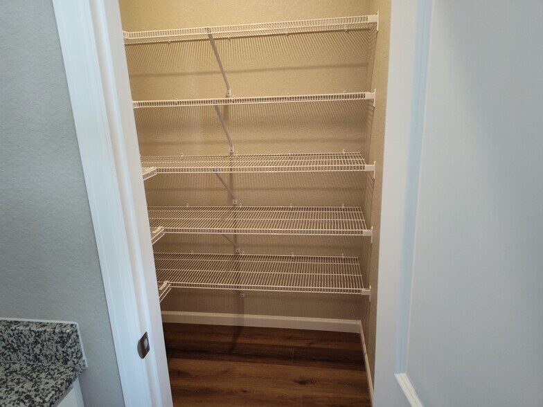 Building Photo - 7415 Dolores Ave