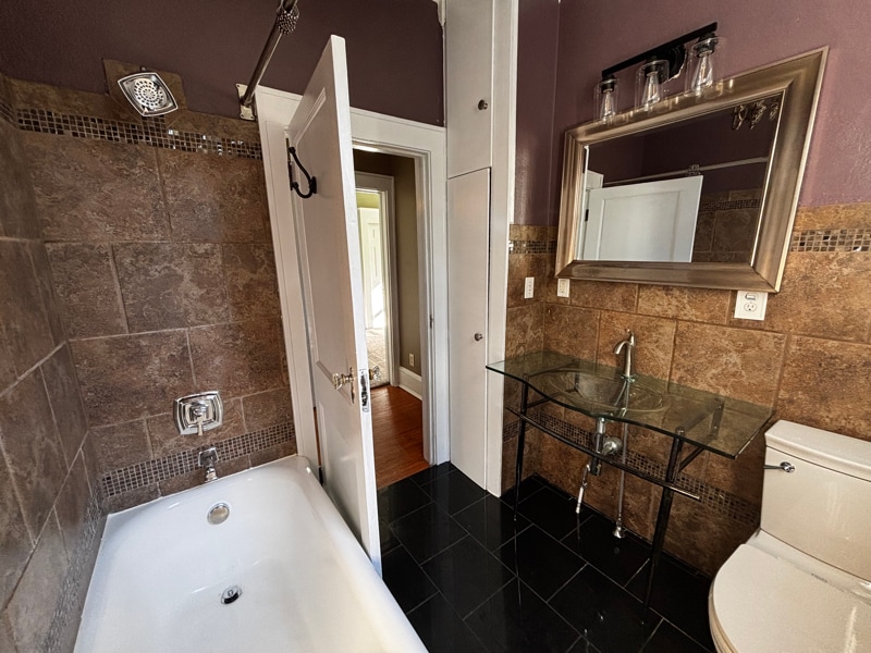 Building Photo - 201 Woodside Ave