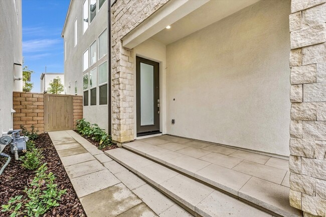 Building Photo - 1155 Poppy Ct