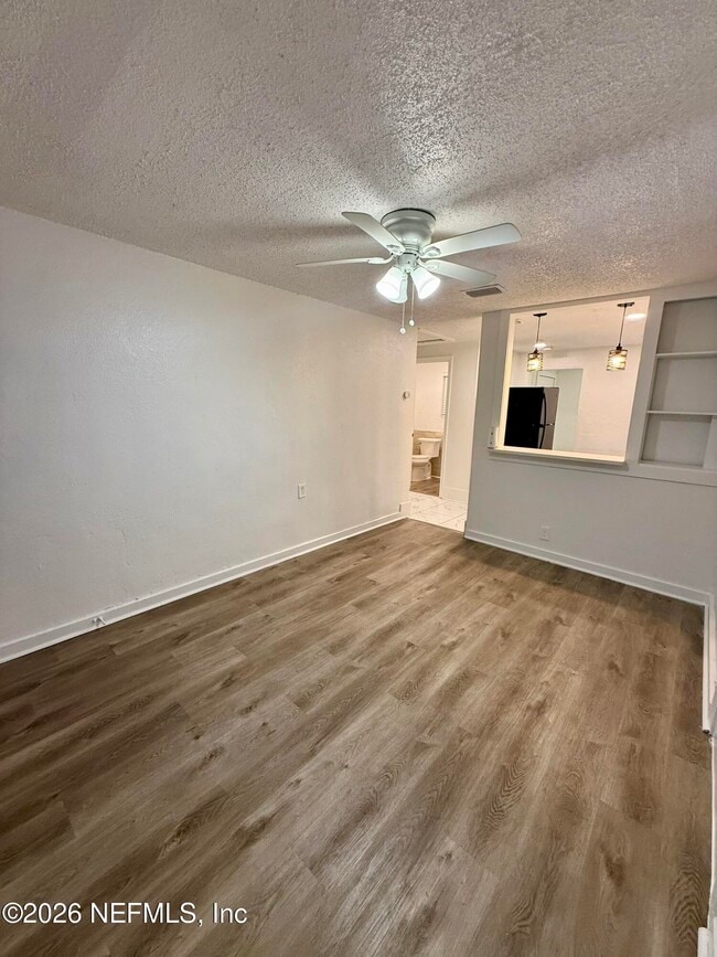 Building Photo - 9554 Ridge Blvd