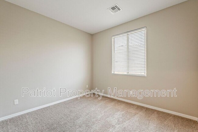 Building Photo - 25930 N Langley Dr