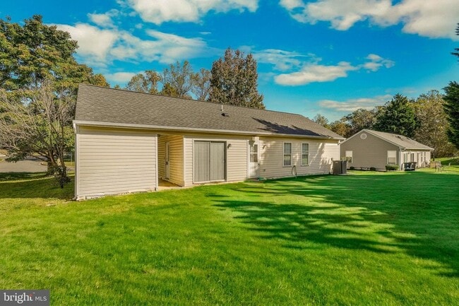 Building Photo - 9503 Fletcher Ave