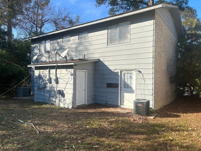 Building Photo - 1017 Leaphart St