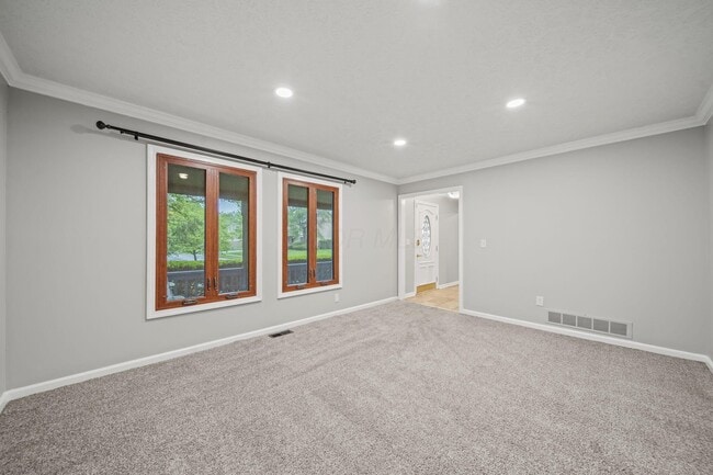 Building Photo - 1094 Farrington Dr