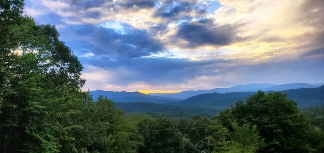 Building Photo - 277 Echo Ridge Rd