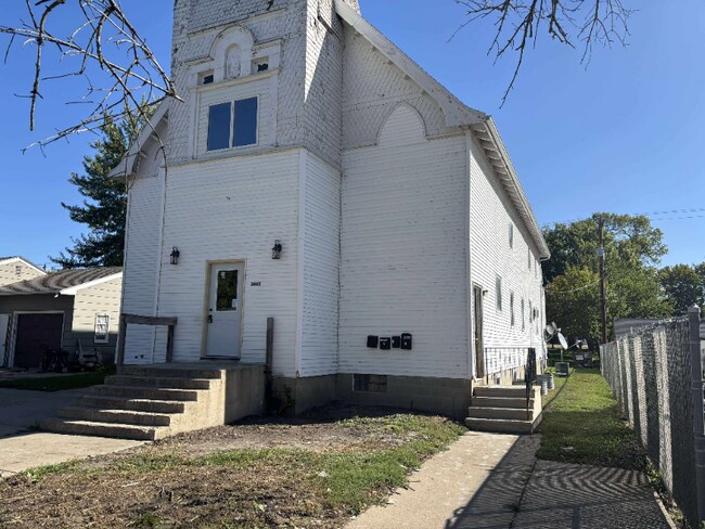 Primary Photo - 2645 Juniper Ave