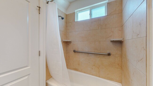 Building Photo - 1711-1713 Redondo Blvd