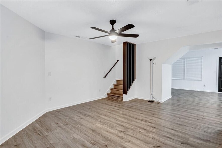 Building Photo - 6234 Culver Dr