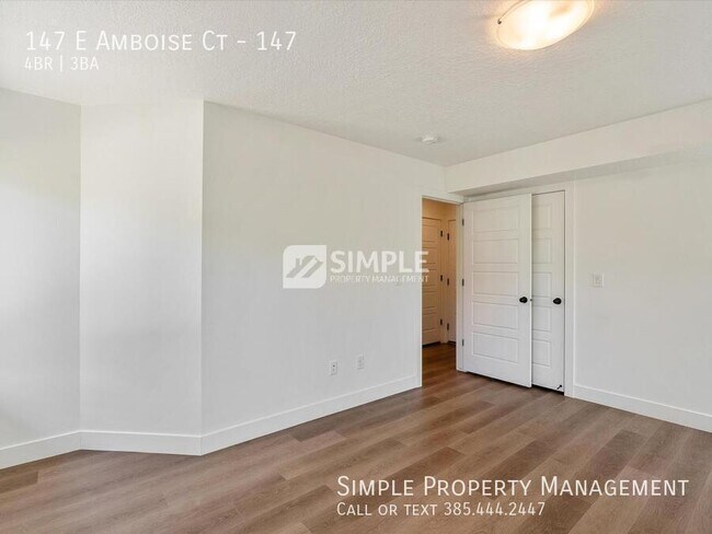 Building Photo - 147 E Amboise Ct