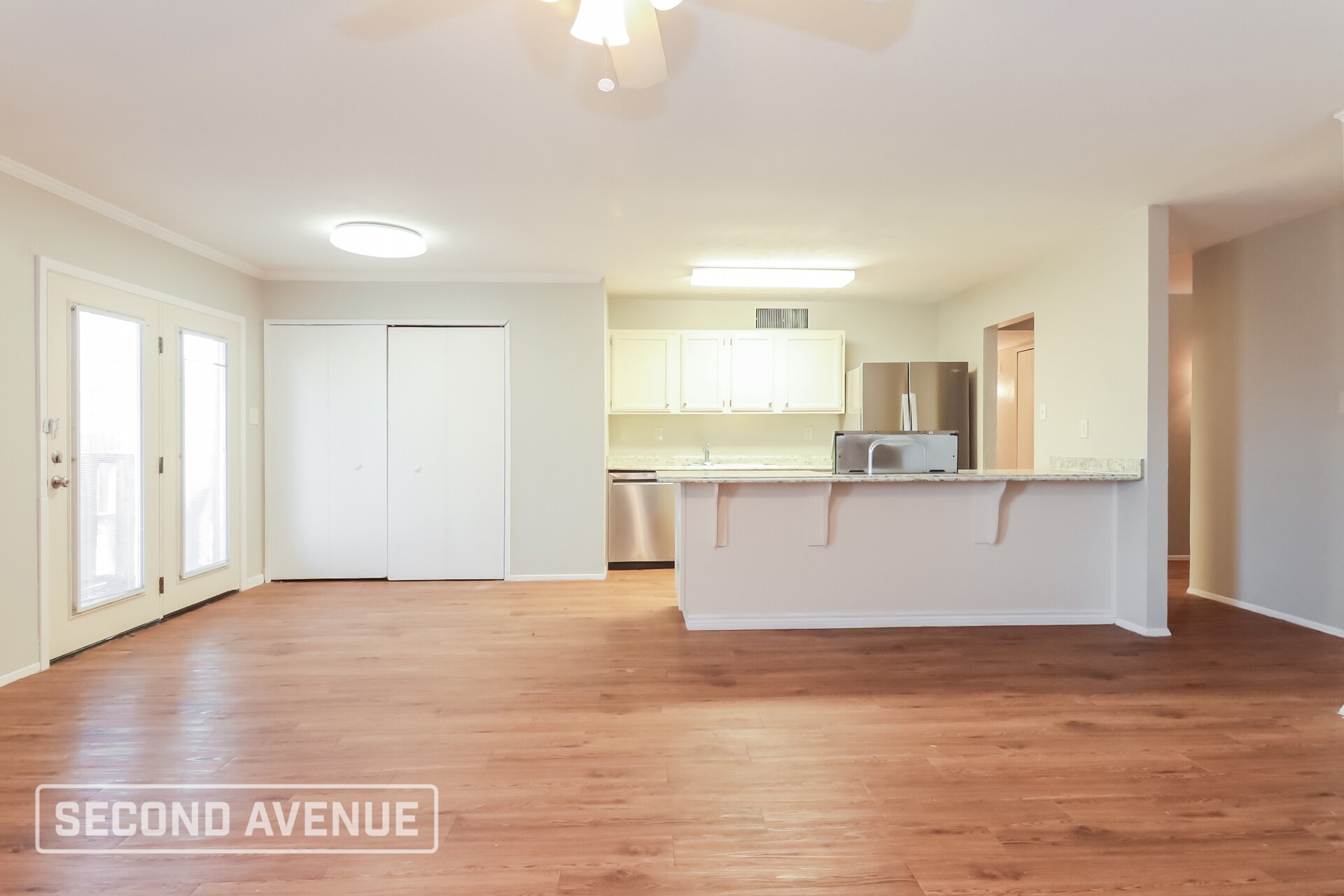 Building Photo - 416 Woodcrest Way