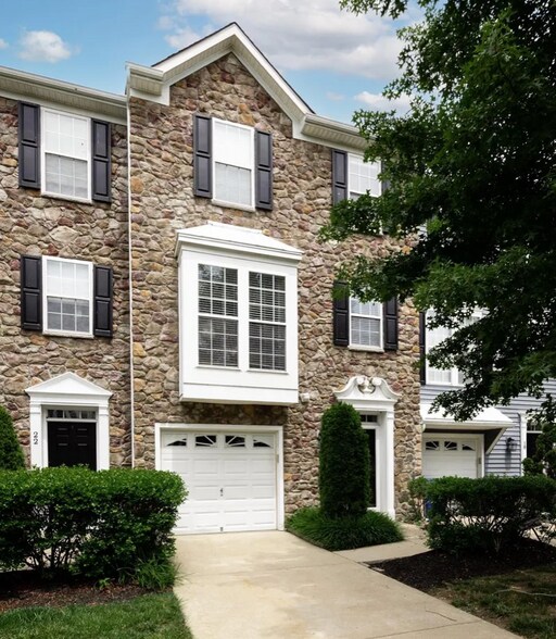 Primary Photo - 20 River Ln