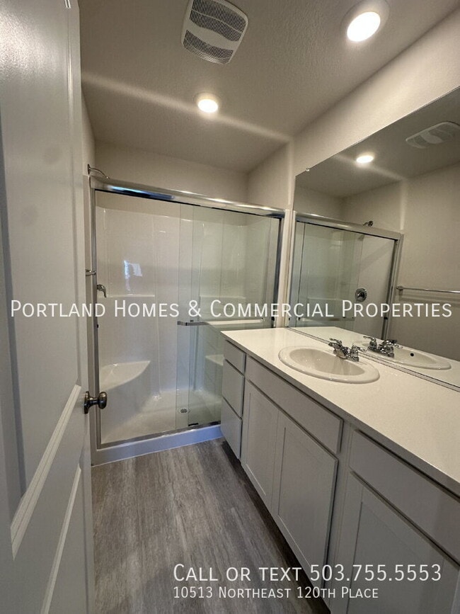 Building Photo - 10513 NE 120th Pl