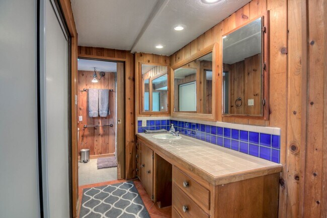 Building Photo - Spacious 4BR in Tucson