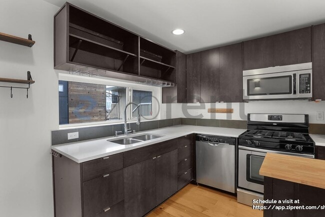 Building Photo - 3646 36th Ave S