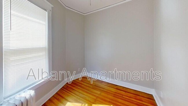 Building Photo - 418 Delaware Ave