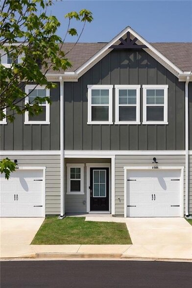 Building Photo - 622 Shallowford Rd