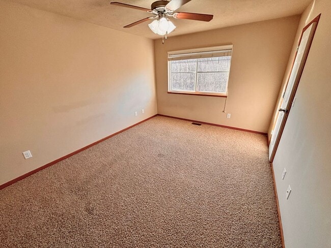 Building Photo - 1758 N 177th Plaza