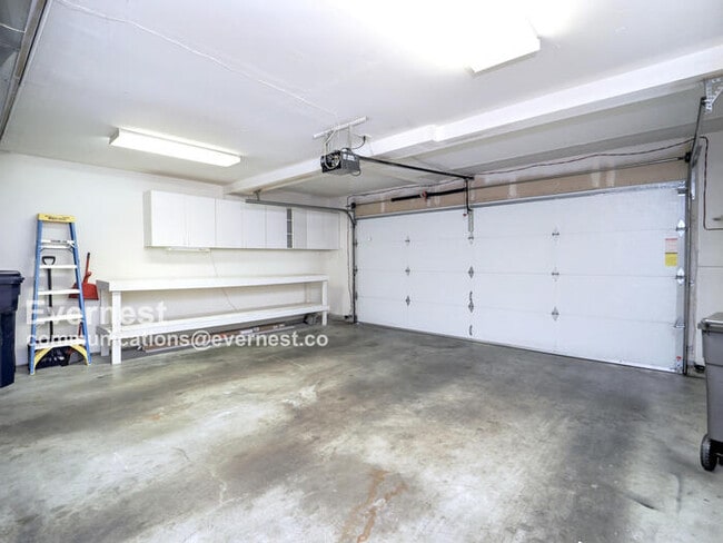 Building Photo - 4123 Fieldstone Dr