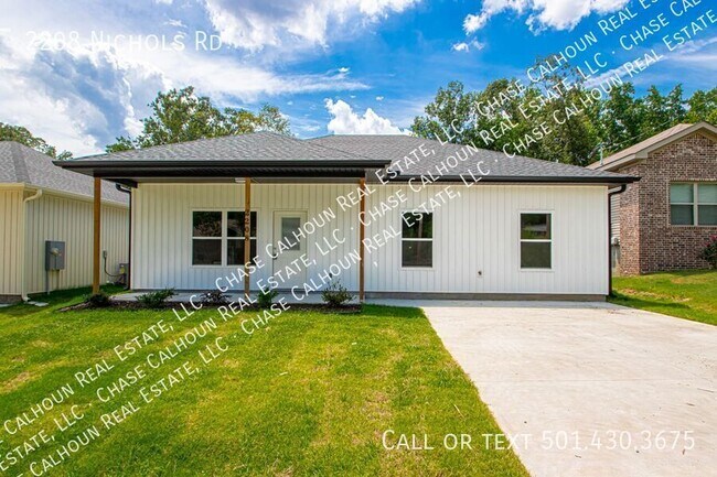 Primary Photo - 2208 Nichols Rd
