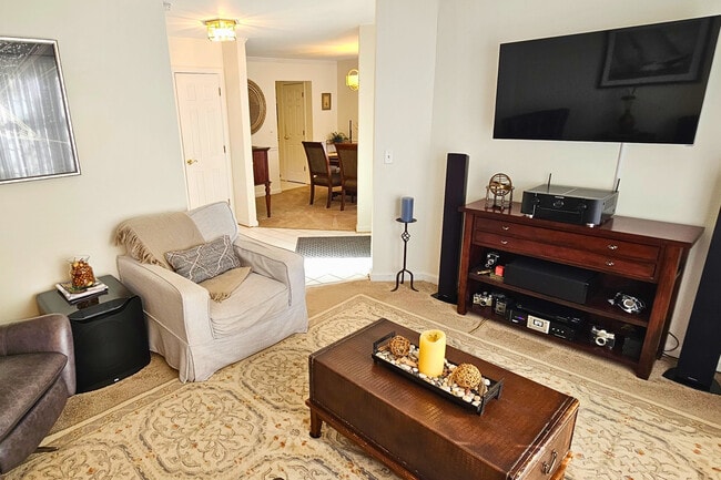 Building Photo - 908 Berwick Dr