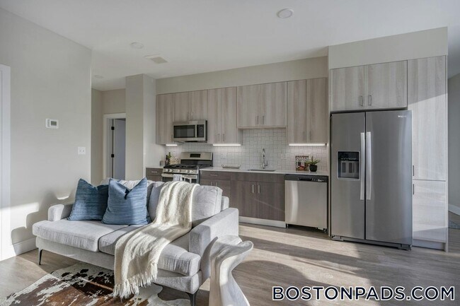 Building Photo - 340 Bremen St