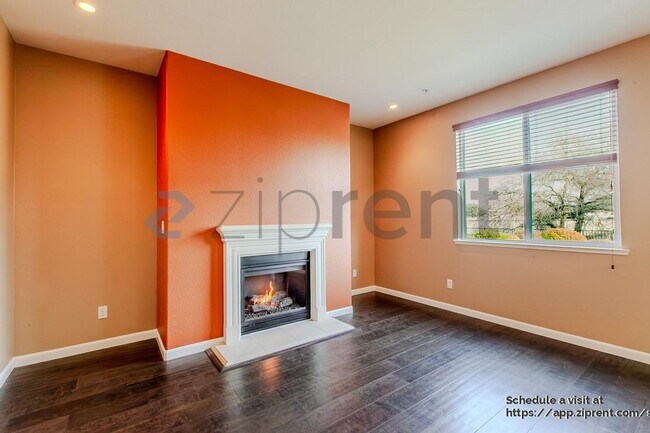 Building Photo - 681 Ringneck Ct