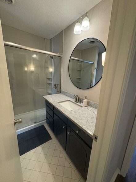 Building Photo - 2515 S Florence Pl