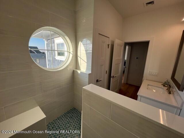 Building Photo - 3632 Ocean Terrace