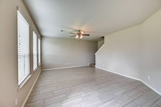 Building Photo - 3303 Owl Hollow Dr