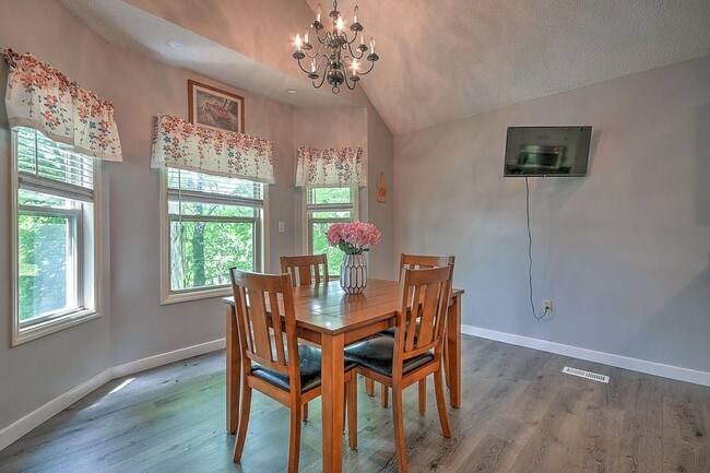 Building Photo - 4406 Willmary Dr