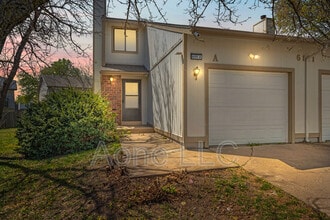 Building Photo - 6111 SW 26th St