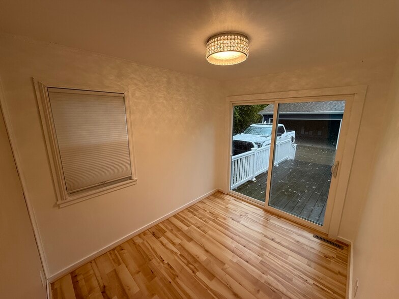 Dining/Bonus Room - 207 Evans Ave