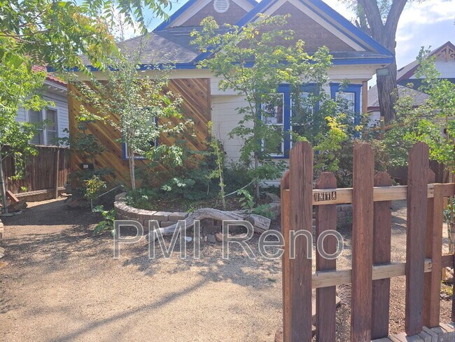 Primary Photo - 334 Moran St