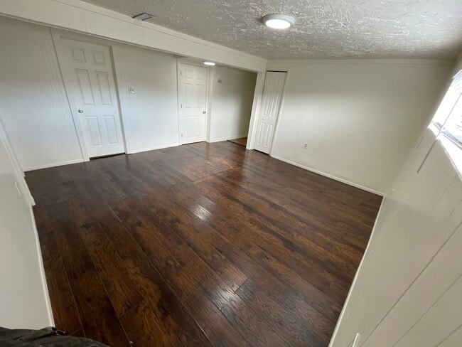 Building Photo - West Jordan Four Bedroom; Garage; New Kitchen Cabinets; Fenced Yard; Central Air