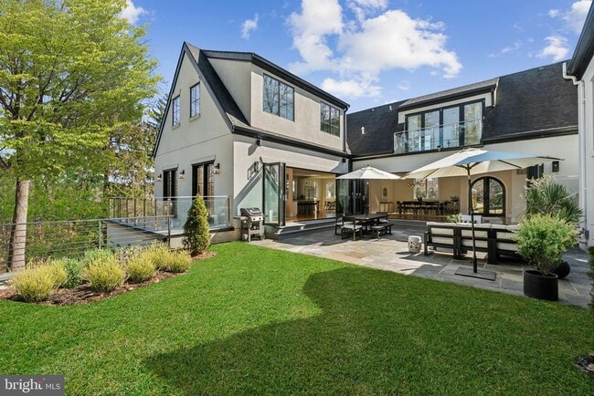 Building Photo - 3203 Farmington Dr