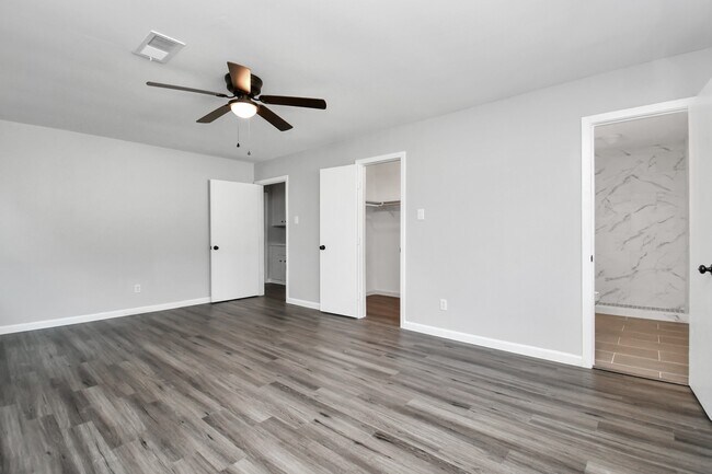 Building Photo - 9622 Vilven Ln