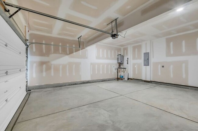 Building Photo - 953 Pleasant Ridge Run