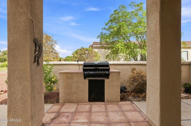 Building Photo - 22114 N San Ramon Dr