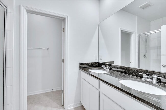 Building Photo - 11532 Woodleaf Dr