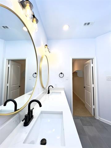 Building Photo - 1902 Downing St